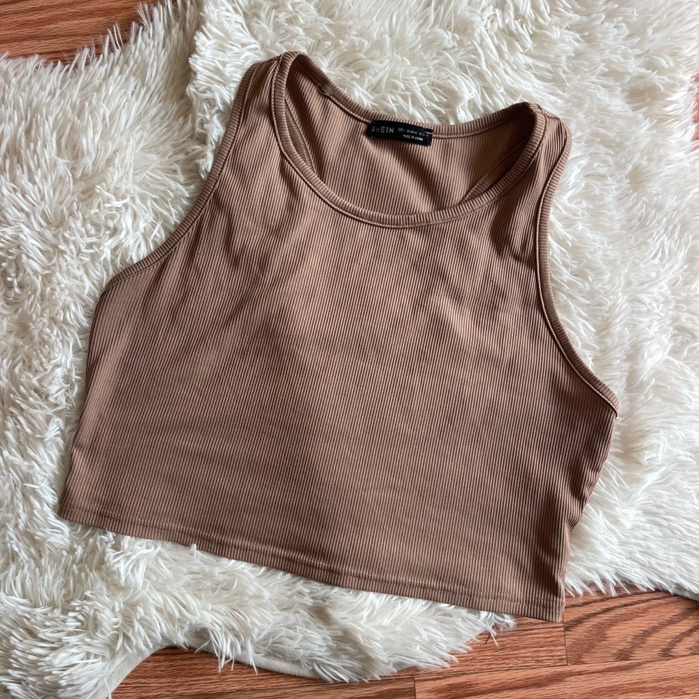 SHEIN Crop Top Tank